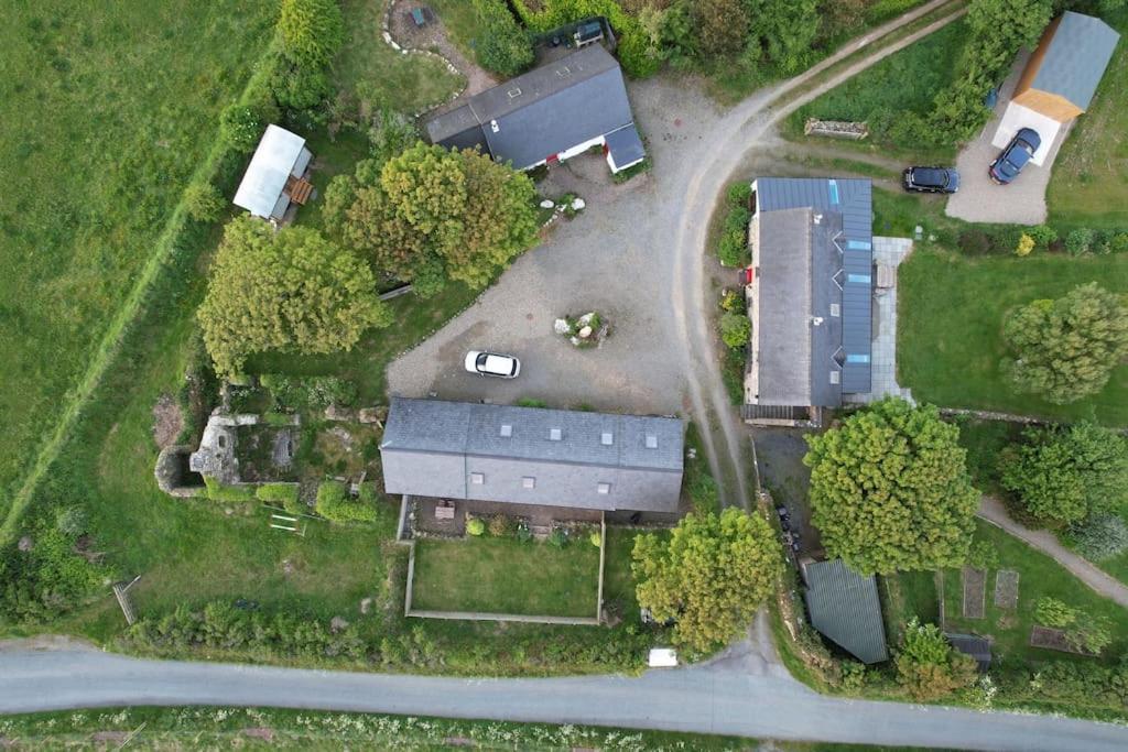 The Dairy @ Trefechan Wen Goodwick Exterior photo