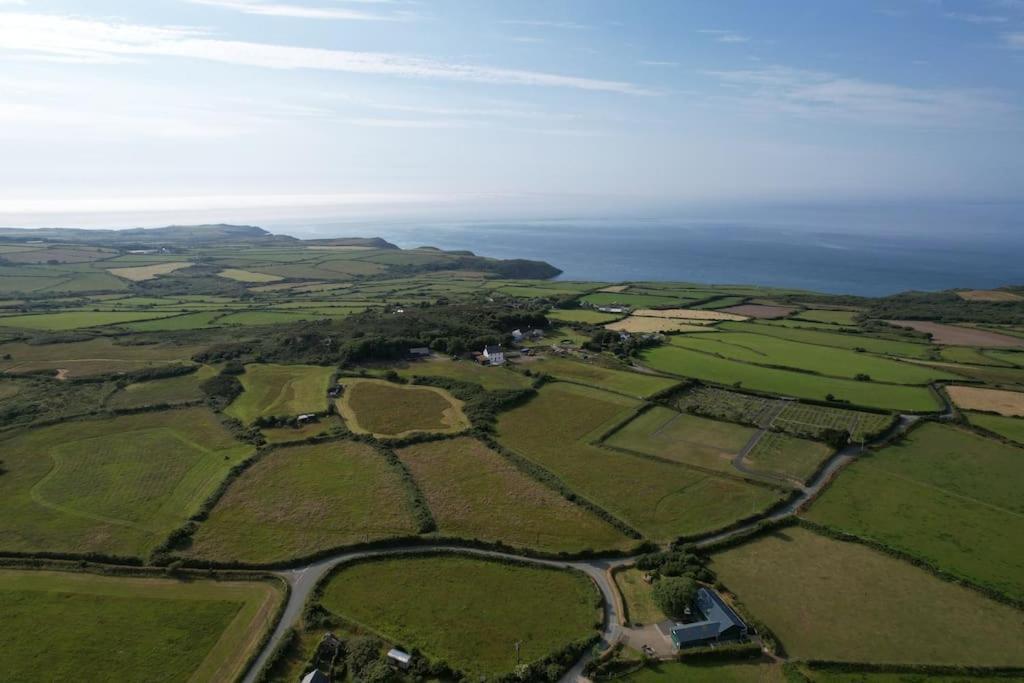The Dairy @ Trefechan Wen Goodwick Exterior photo